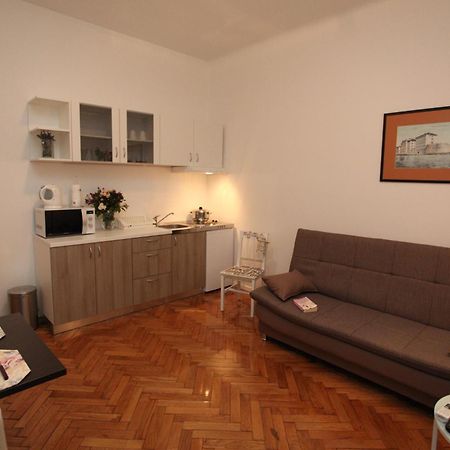 Vincent Apt. In Old Town Centre Zadar Room photo